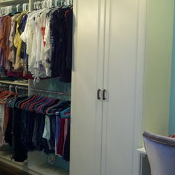 White traditional closet - Products