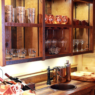 Hausbar mit offenen Schränken und Schränken im Used-Look Ideen, Design