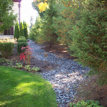 Hinsdale | Entry Piers + Creekbed