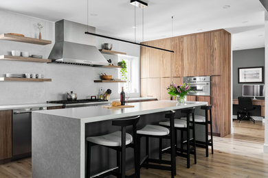 Trendy kitchen photo in Toronto