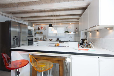 Inspiration pour une cuisine minimaliste.