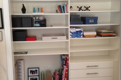 Example of a small trendy closet design in San Francisco
