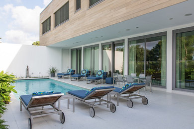 Trendy pool photo in New Orleans