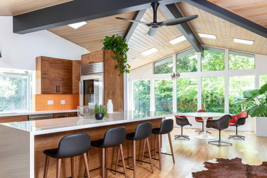 Inspiration for a midcentury kitchen in Sacramento.