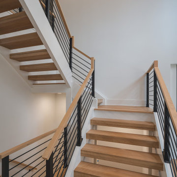 Tysons' Modern Stairway: A Natural Railing Adventure