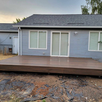 Ground level deck