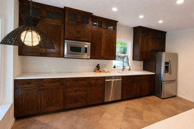 Kitchen - traditional kitchen idea