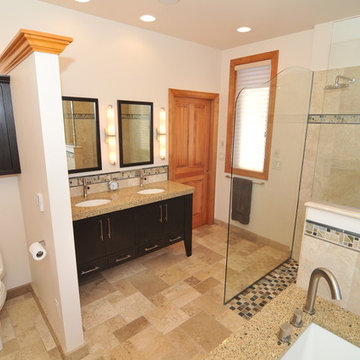 Gorgeous Hubertus Master Bath Retreat