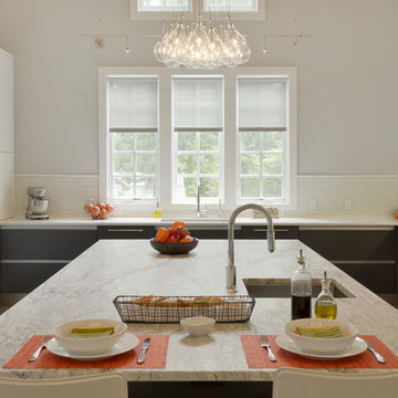 Spacious Contemporary Kitchen in New Jersey
