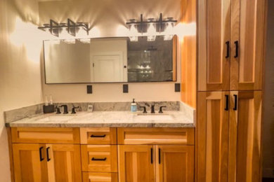 Example of an arts and crafts bathroom design in Sacramento