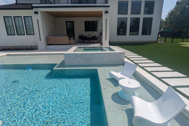 Minimalist pool photo in Baltimore