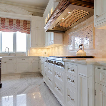 CUSTOM ESTATE