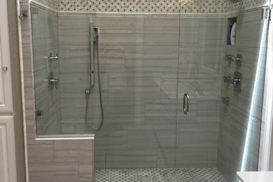 This is an example of a transitional bathroom in Dallas.