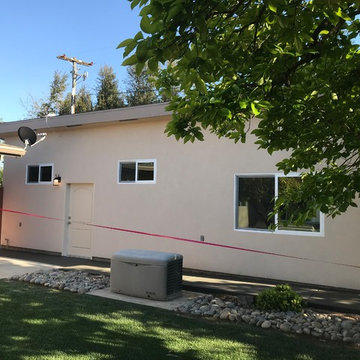 Office / Detached Garage / Physical Therapy Room