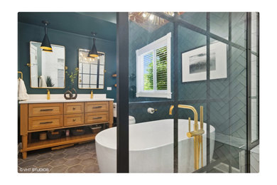 Inspiration for a midcentury bathroom in Chicago.