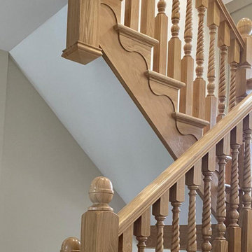 New Staircase | Classic Turned Oak | Holmes Chapel