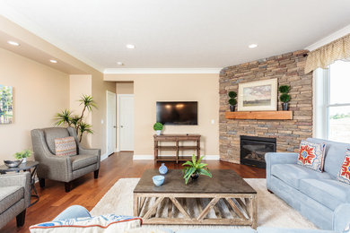 Living room photo in New York