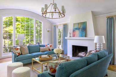 Elegant living room photo in San Francisco