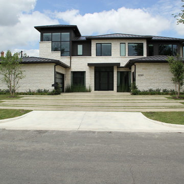 Contemporary House in Dallas, TX