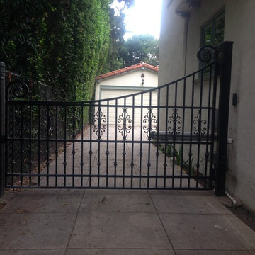 Metal driveway gates