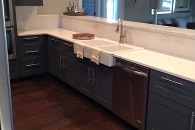Trendy kitchen photo in Austin