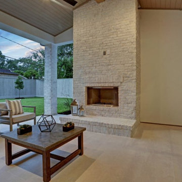 Outside Entertaining