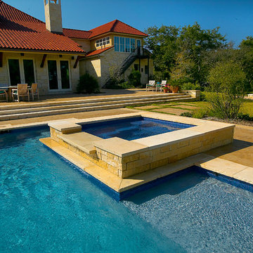 Boerne Large Rectangle Diving Pool/All Tile Spa/Outdoor Living
