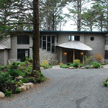 Pacific Northwest Seaside Home
