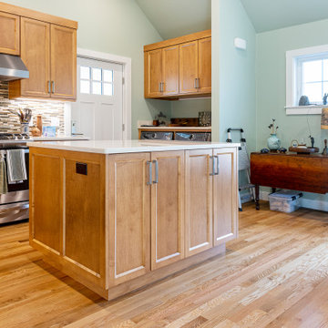 In-Law Suite, Holliston