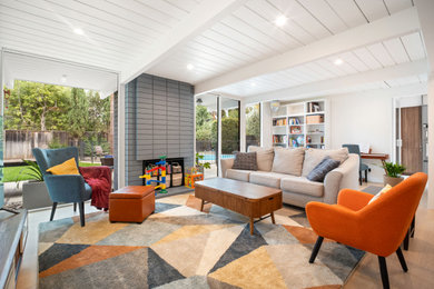 Inspiration for a 1950s living room remodel in San Francisco