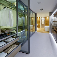 Closets/Storage
