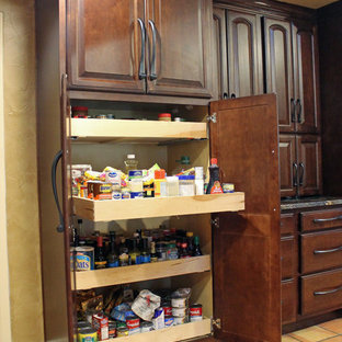 Traditional Rustic Kitchen Design