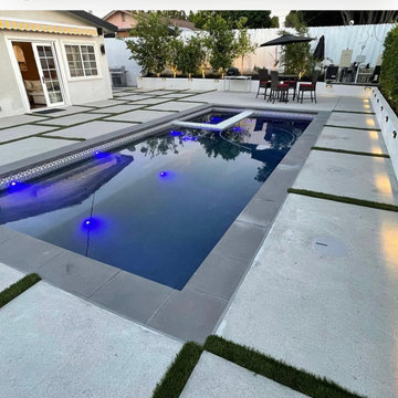 Modern Backyard Pool with Raised Spa & Fire Pit Area | Los Angeles