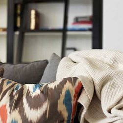 Sala Lounge Throw - Pumice - Blankets