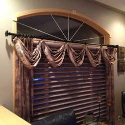 Hunter Douglas Pirouette - Roman Shades
