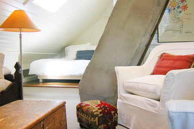 Inspiration for a transitional living room remodel in Boston