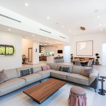 Contemporary Home - 09