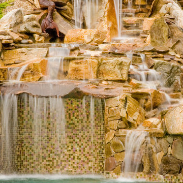 SPLASHING WATERFALL