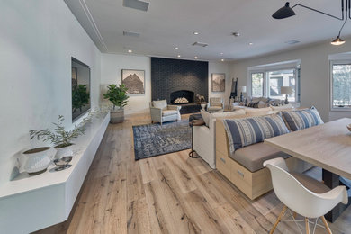 Inspiration for a living room remodel in Las Vegas