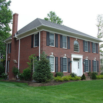 Doctor Residence in Shaker Heights on wedged-shaped lot