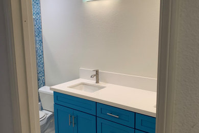 Example of a trendy bathroom design in San Diego