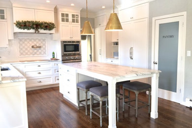 Kitchen - transitional kitchen idea in Boston