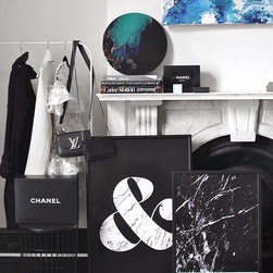 Ampersand Marble (noir) and The Black Marble - Prints And Posters