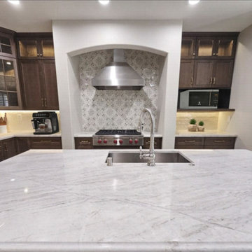 Sophisticated Costa Mesa Kitchen: Quartzite Island & Timeless Design