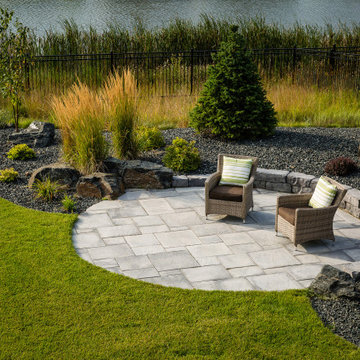 Small Dimensional Flagstone Patio