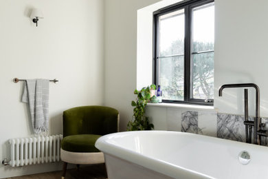 Contemporary bathroom in Hertfordshire.