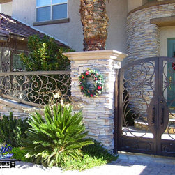 Bellezza Courtyard Entry Gate - Home Fencing And Gates
