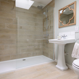 Skandinavische Badezimmer mit offener Dusche Ideen, Design & Bilder