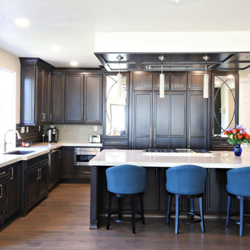 Mirrored Sophistication in Olivenhain