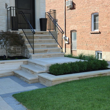 Leaside Front Yard - Timeless Classic